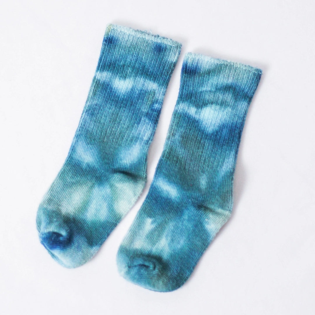 Ice-Dyed Kid Socks in Blue Lagoon