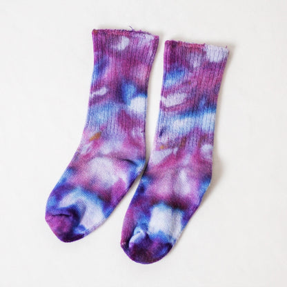 Ice-Dyed Kid Socks in Ultraviolet